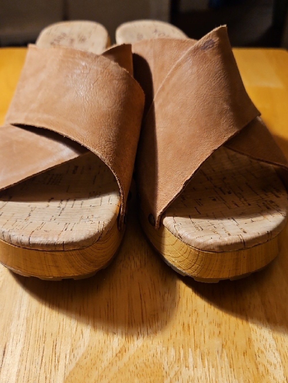 Kork-Ease Tatum Women's Peachy Suede Crossover Mule Clogs - Picture 3 of 13